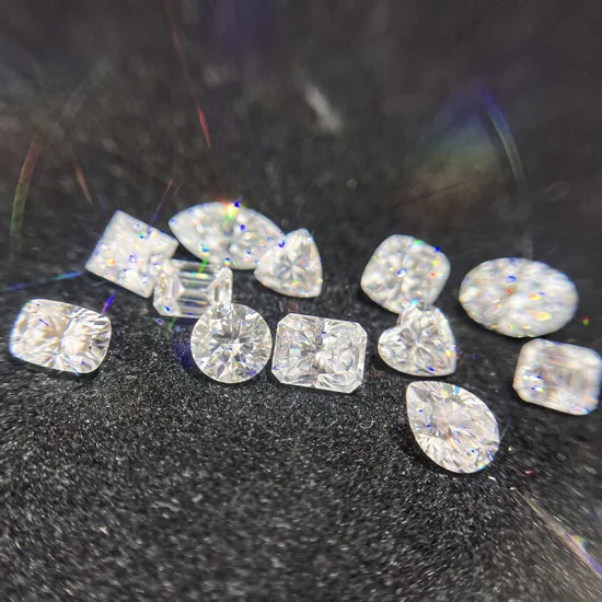 Moissanite sfusa quadrata incolore con taglio radiante 8X8 mm